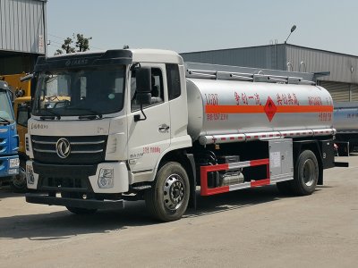 東風(fēng)錦程10噸運(yùn)油車