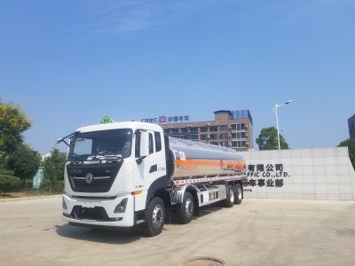 國六東風(fēng)天龍前四后八油罐車